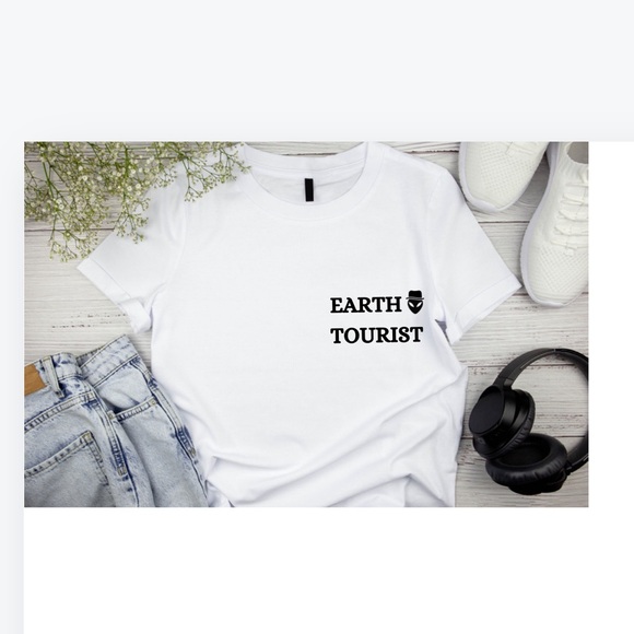 Earth Tourist tshirt white or black - Picture 5 of 7